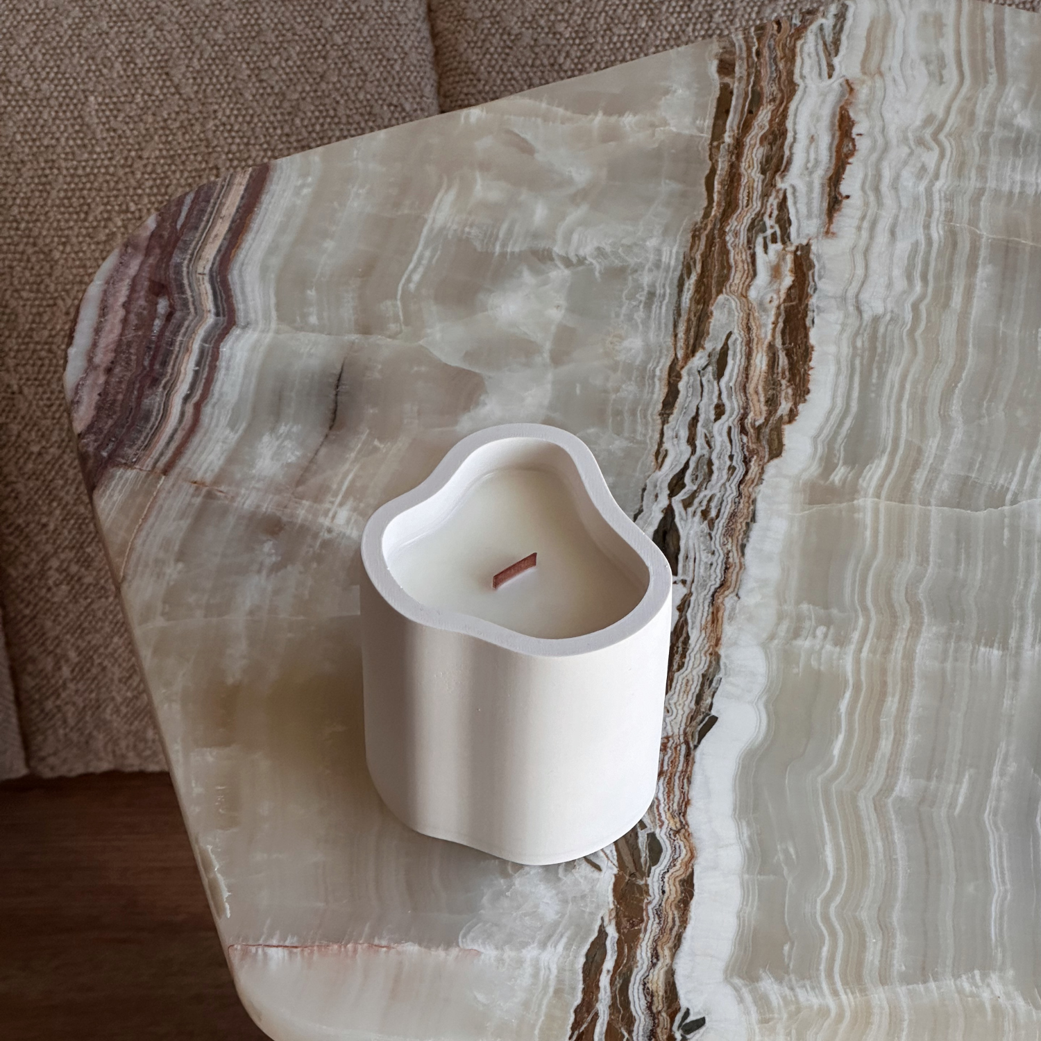 The Lumi Scented Candle - Golden Hour (PREORDER for end March)