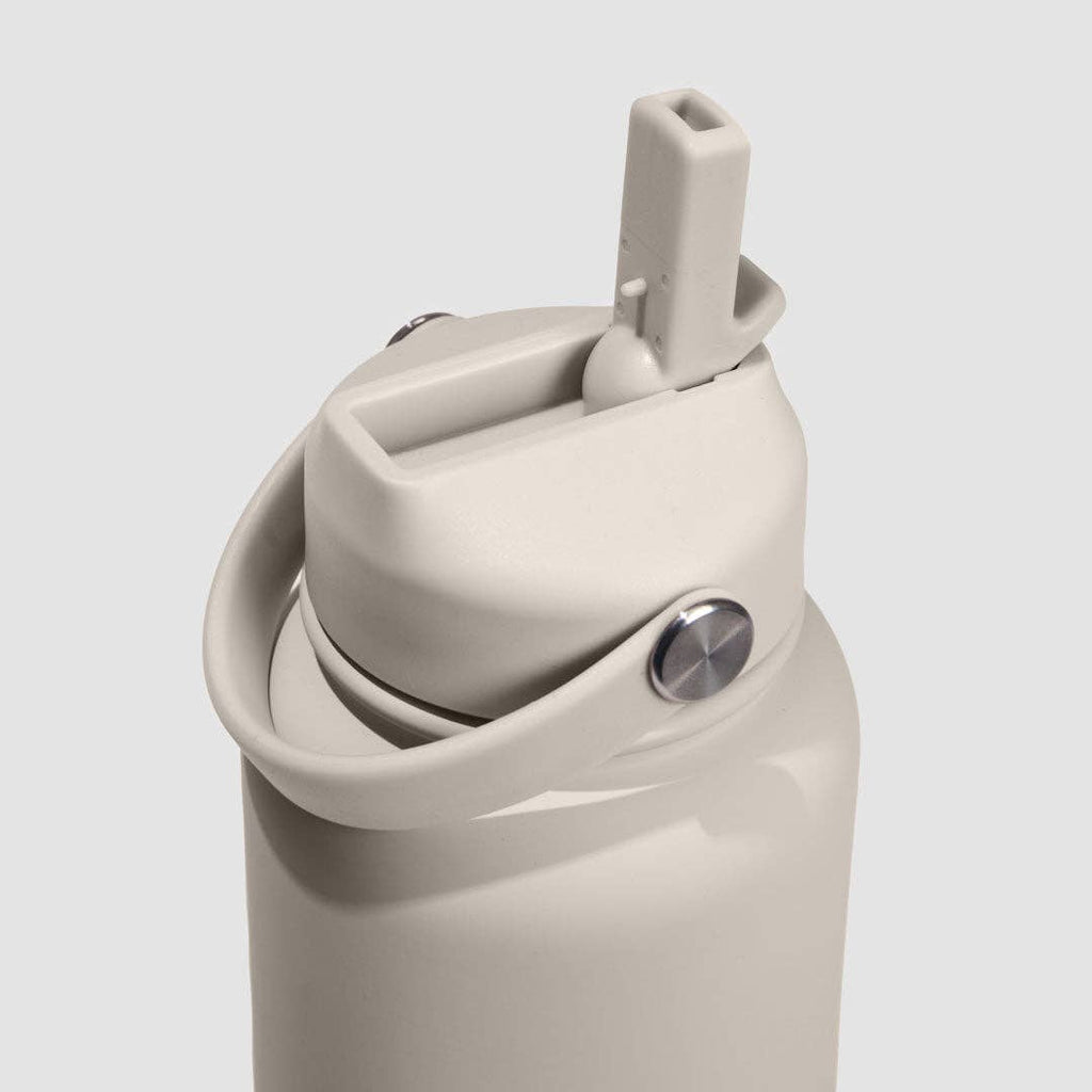 30.5oz / 900ml Bottle With Straw