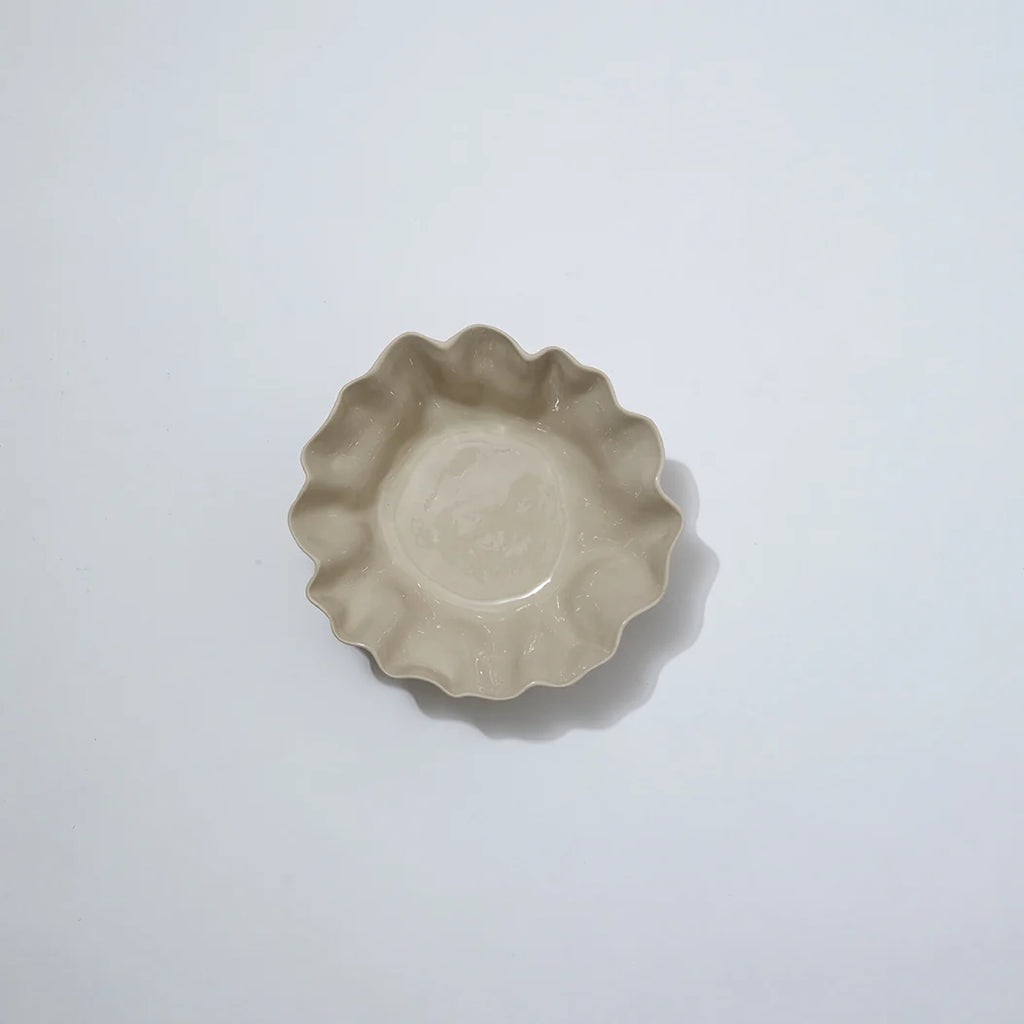 Ruffle Bowl Chalk White