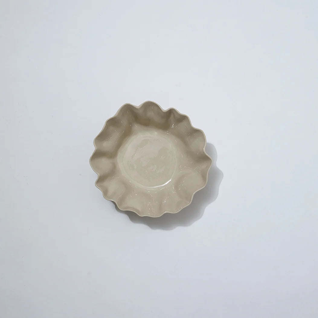 Ruffle Bowl Chalk White