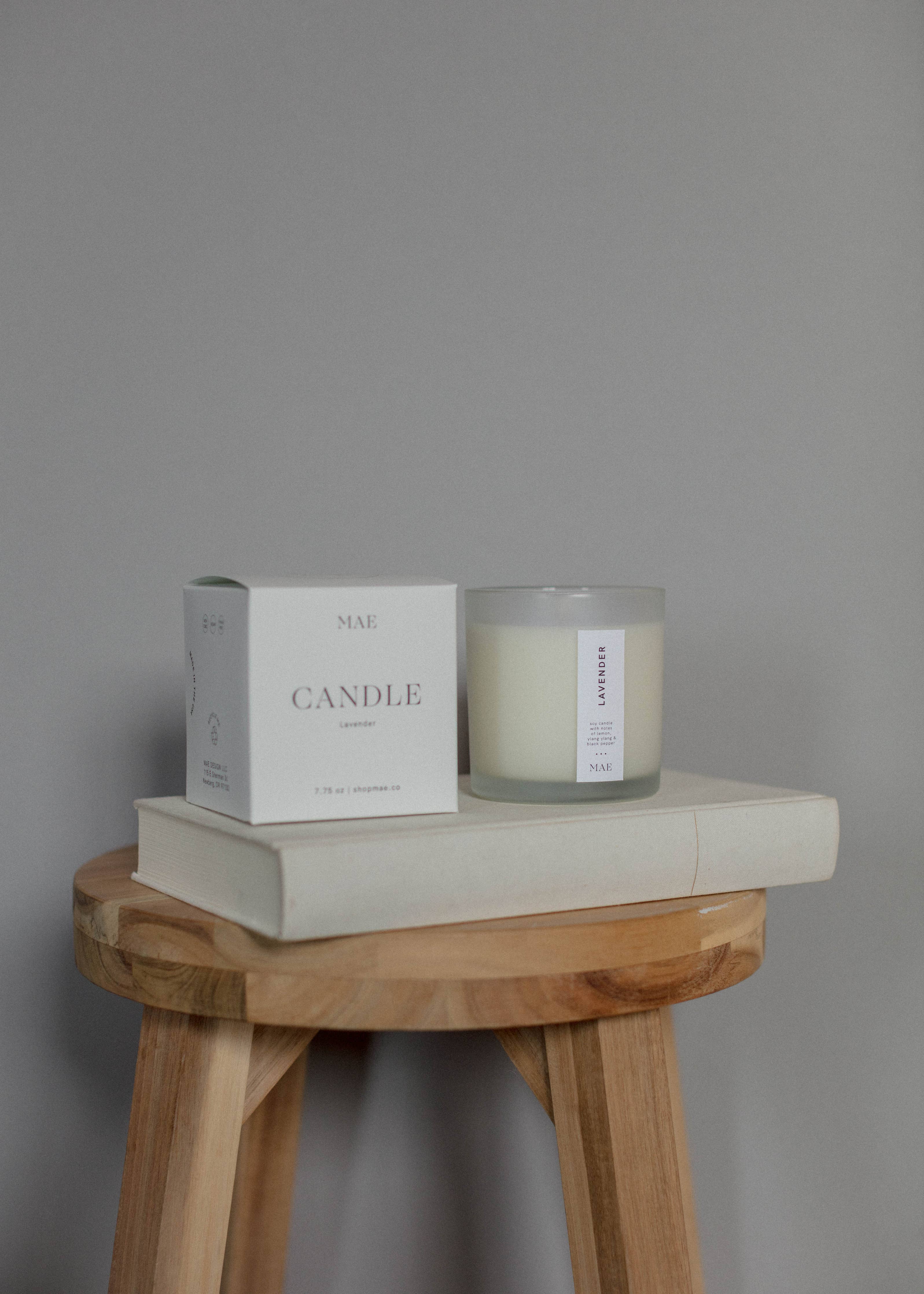 LAVENDER CANDLE - 100% SOY AND ESSENTIAL OILS (HAND POURED)