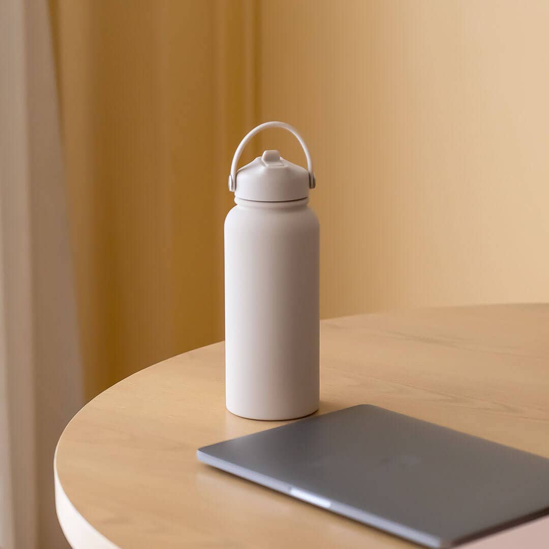 30.5oz / 900ml Bottle With Straw