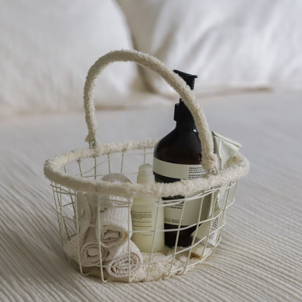 DOLCE OVAL BASKET WITH HANDLE - SMALL