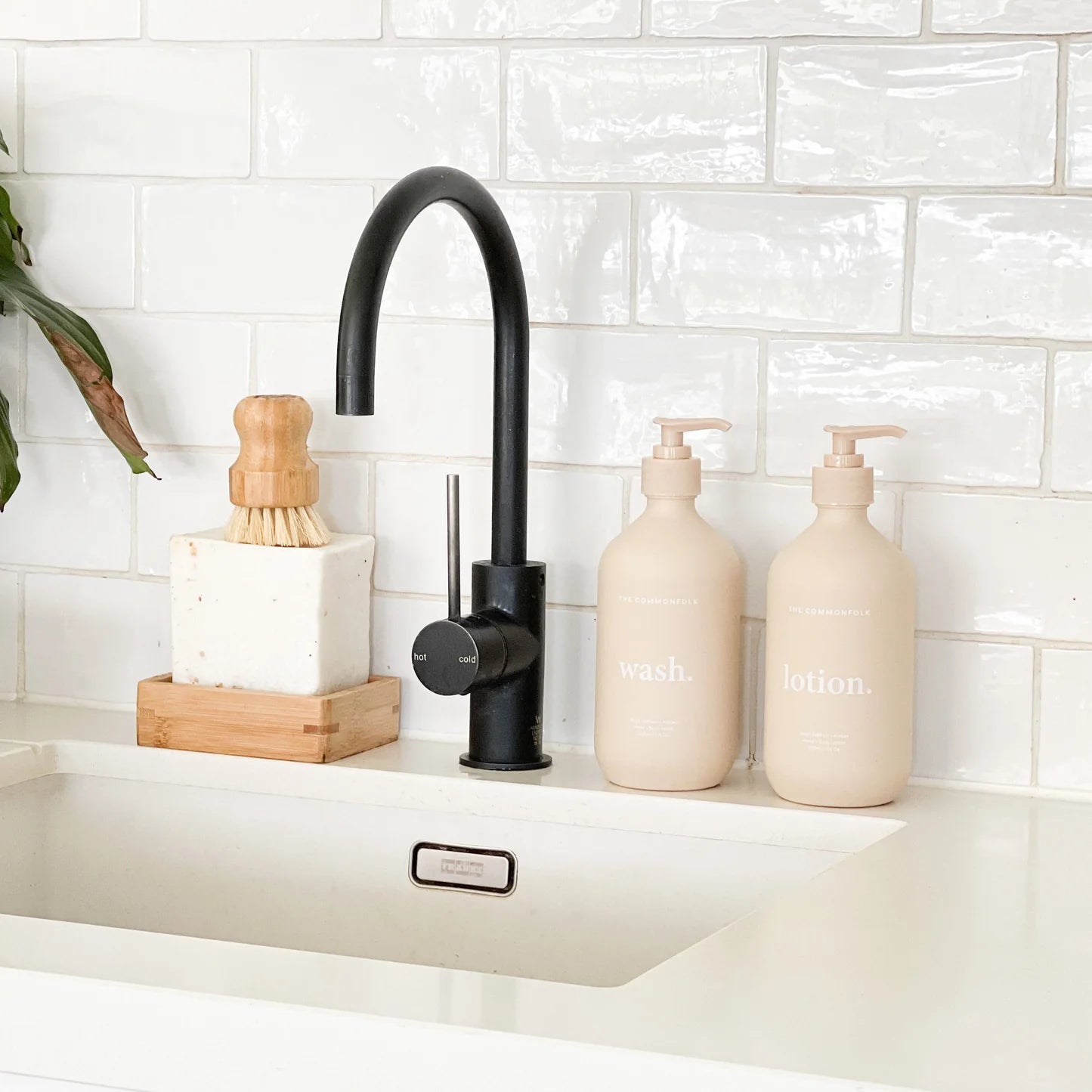 Wash + Lotion Kit - Keep It Simple / NUDE